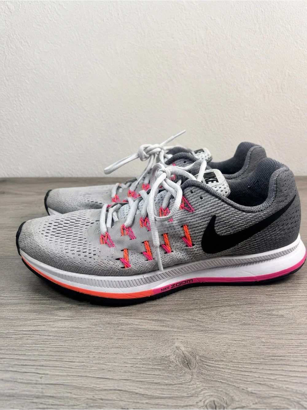 Nike Air Zoom Pegasus 33 Running Shoes Gray Pink Women’s Athletic Sneakers Sz9.5
